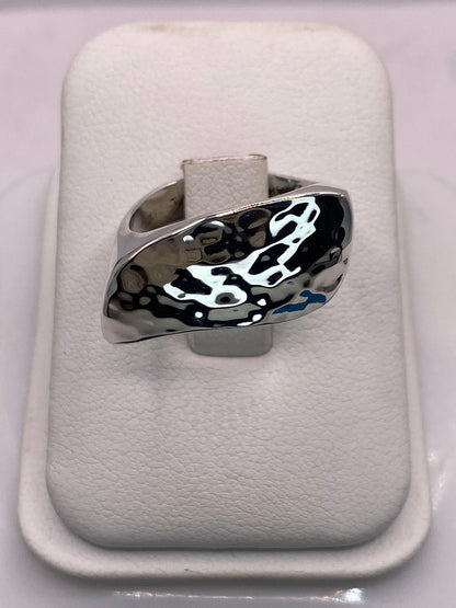 Anillo Orgánico Asimétrico en Plata .925, sello de autenticidad Plata Ley .925