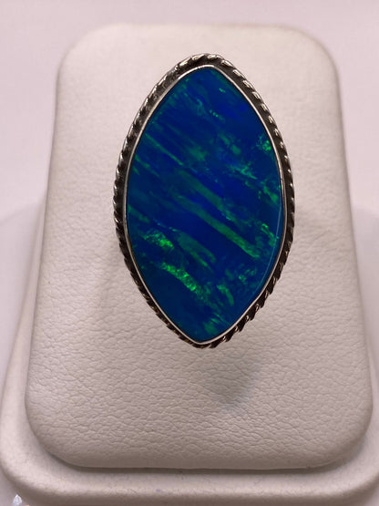 Anillo Ovalado Ajustable Plata Ley 925 con Piedra Ópalo de Fuego, vista frontal