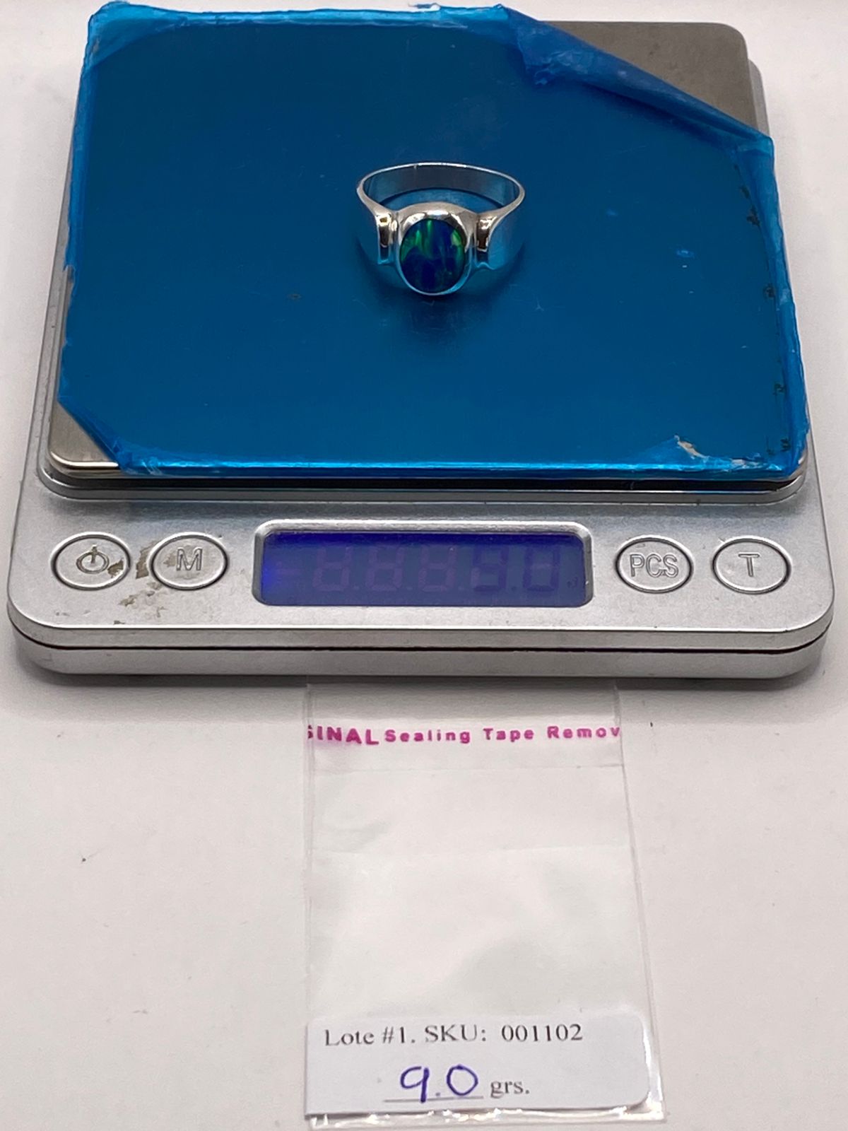 Anillo Ovalado con Ópalo de Fuego Azul‑verde en Plata .925, peso en gramos (báscula)
