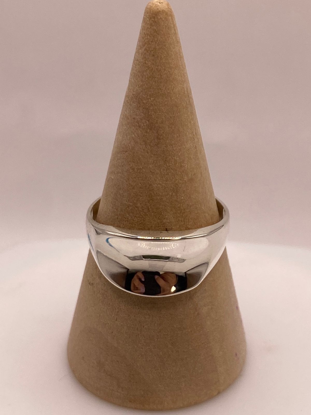 Anillo Ovalado de Plata Ley .925 — vista lateral