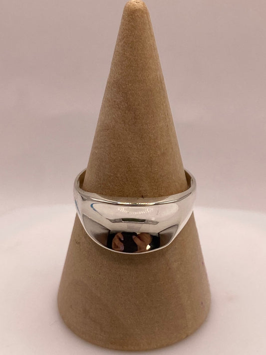 Anillo Ovalado de Plata Ley .925 — vista lateral