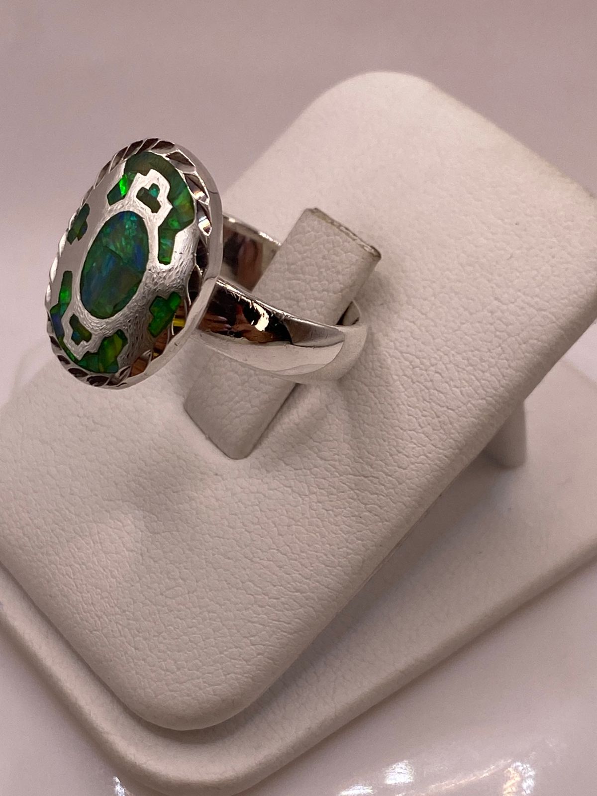 Anillo Ovalado Plata Ley 950 con Ópalo de Fuego, vista frontal