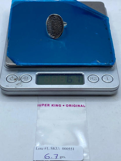 Anillo Ovalado Calendario Azteca en Plata .925 – Diseño Piedra del Sol, peso en gramos (báscula)
