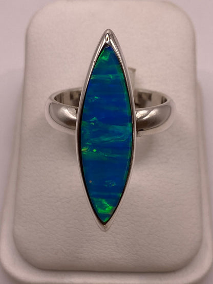 Anillo Ovalado (marquise) con Ópalo de Fuego Azul‑verde en Plata .925, vista lateral