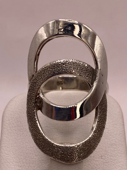 Anillo Óvalos Entrelazados en Plata .925, sello de autenticidad Plata Ley .925