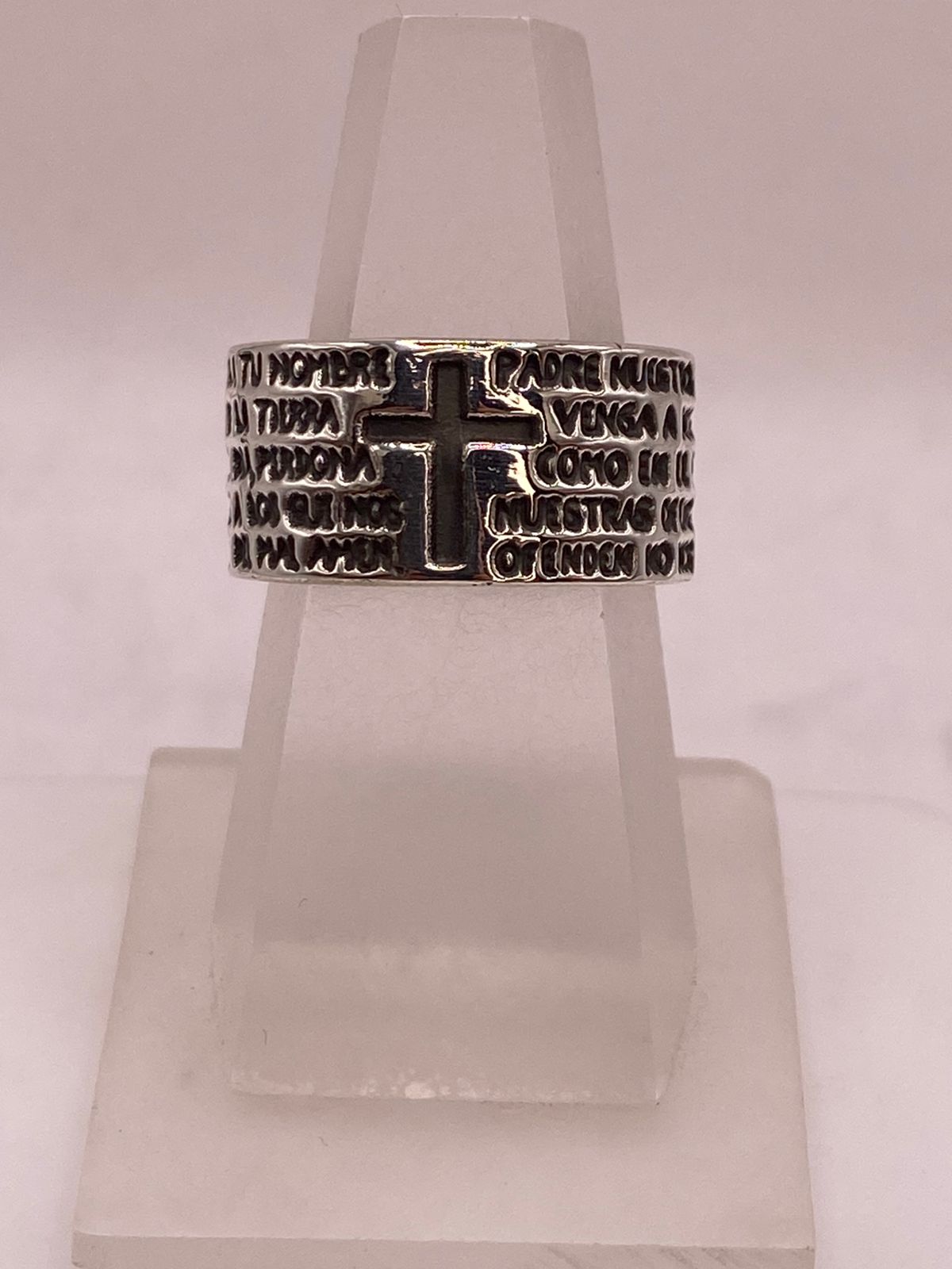 Anillo Padre Nuestro con Cruz en Plata .92 — ángulo diagonal