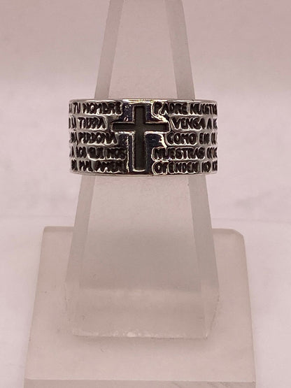 Anillo Padre Nuestro con Cruz en Plata .92, vista de detalle