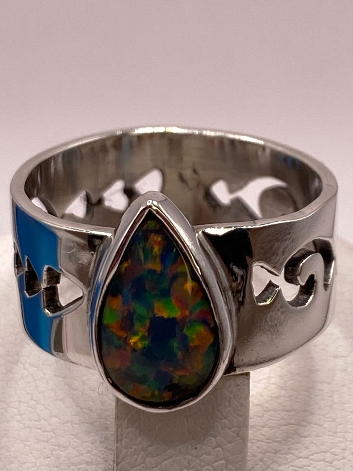Anillo con Piedra Ópalo de Fuego en Forma de Gota en Plata Ley 950, vista superior