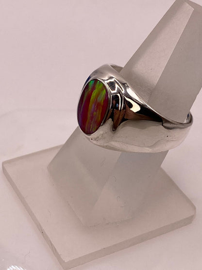 Anillo con Piedra Ópalo de Fuego Ovalada Rosa‑verde‑amarillo en Plata Ley 925, vista frontal