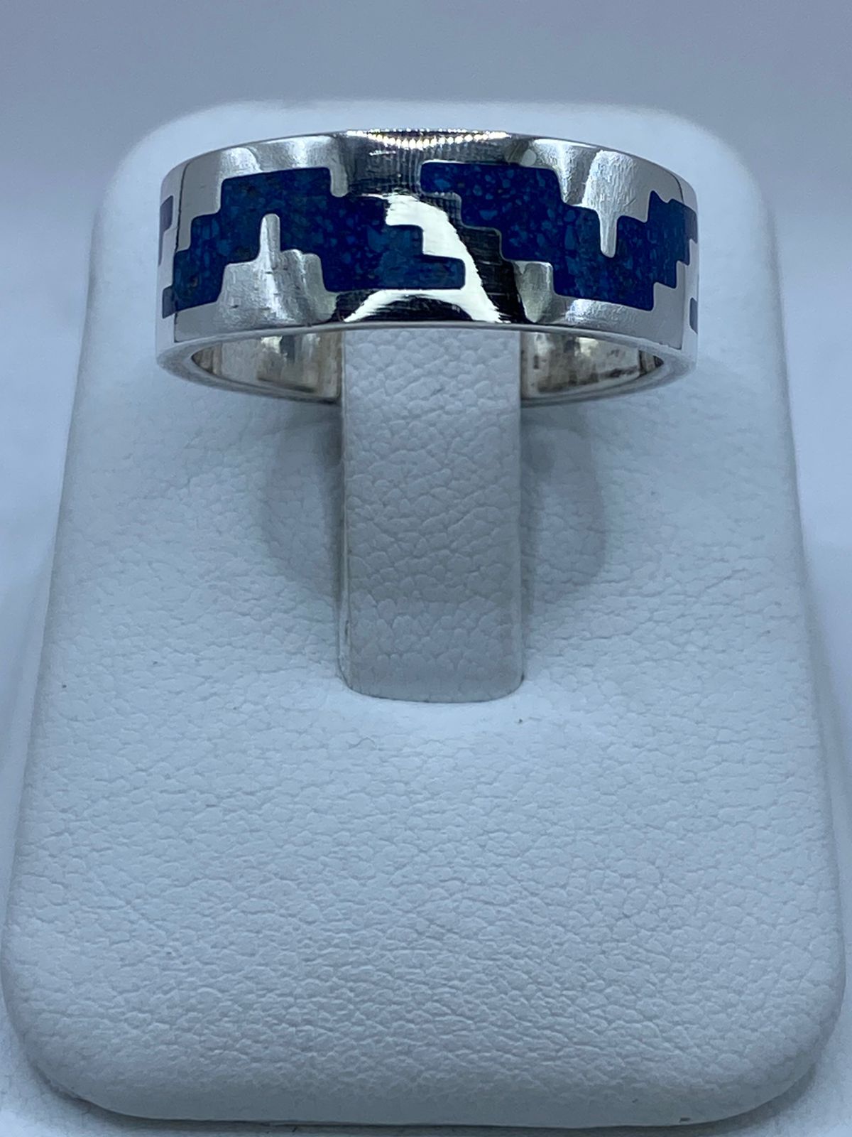 Anillo Pirámide Ancestral en Plata .925 con Turquesa Natural — vista lateral