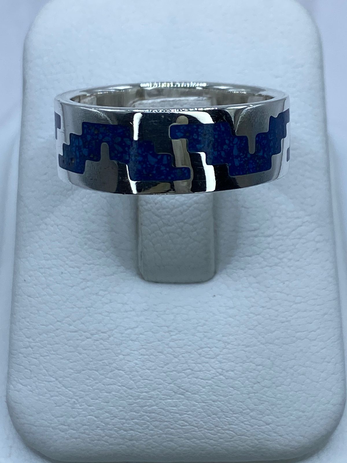 Anillo Pirámide Ancestral en Plata .925 con Turquesa Natural, vista lateral
