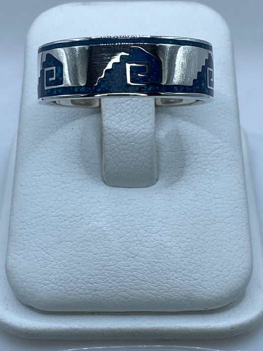 Anillo Pirámide y Greca en Plata .925 – Diseño Ancestral Mesoamericano — ángulo diagonal