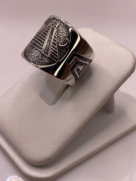 Anillo con Pirámide y Sol/Luna en Plata .925 , vista frontal