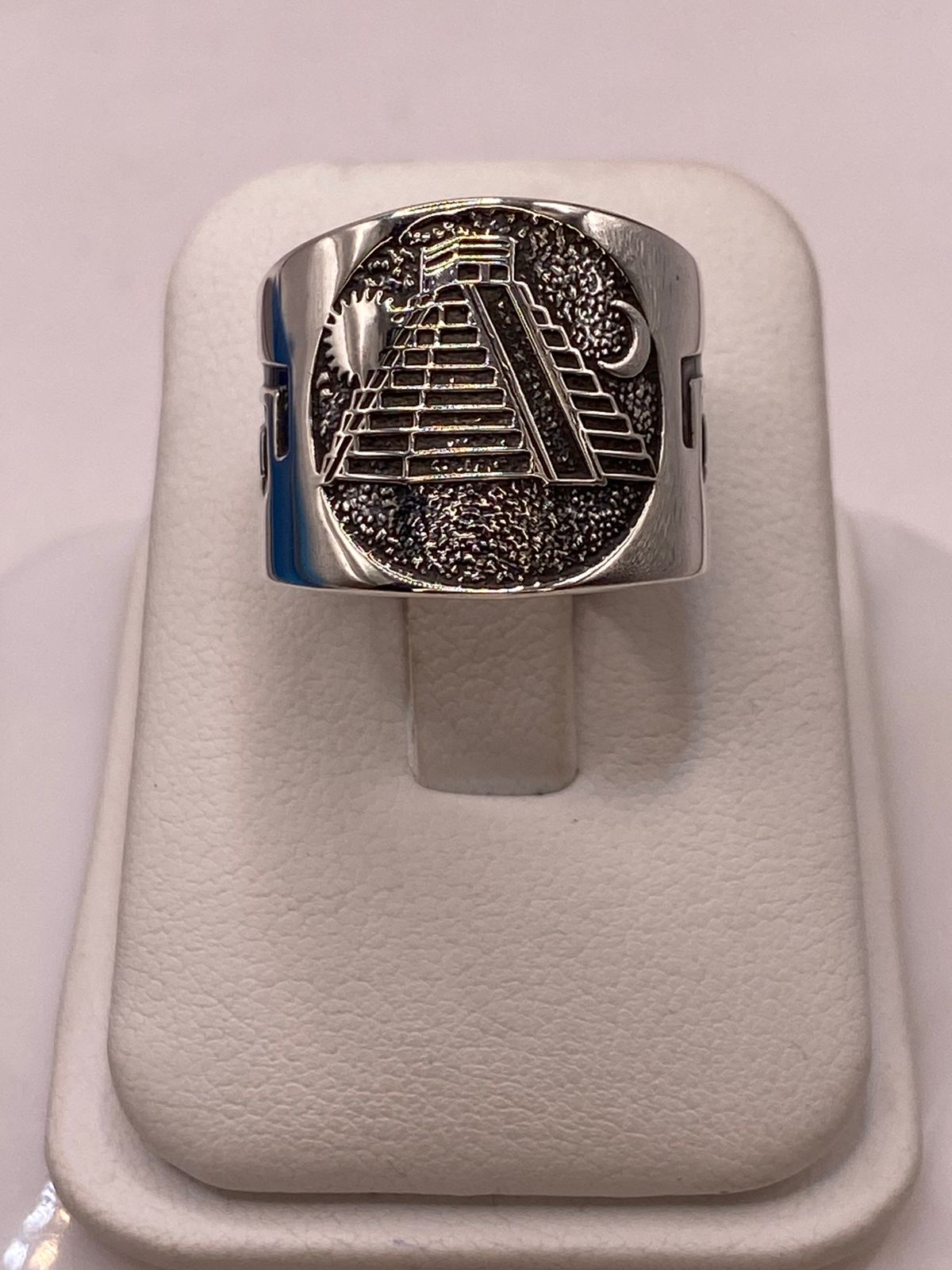 Anillo con Pirámide y Sol/luna en Plata .925 , vista superior