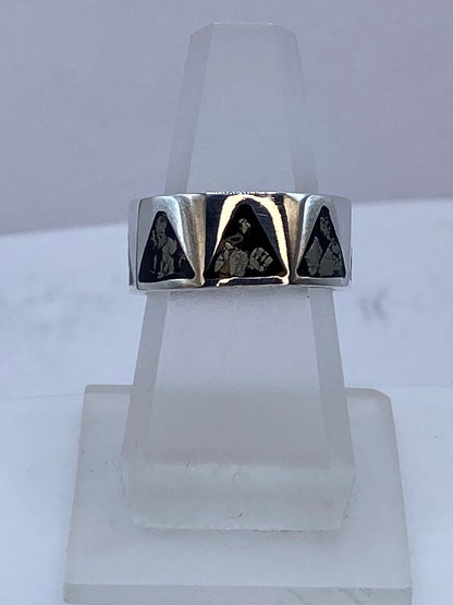 Anillo Pirámides Ancestrales de Plata .925 con Obsidiana Negra, vista frontal