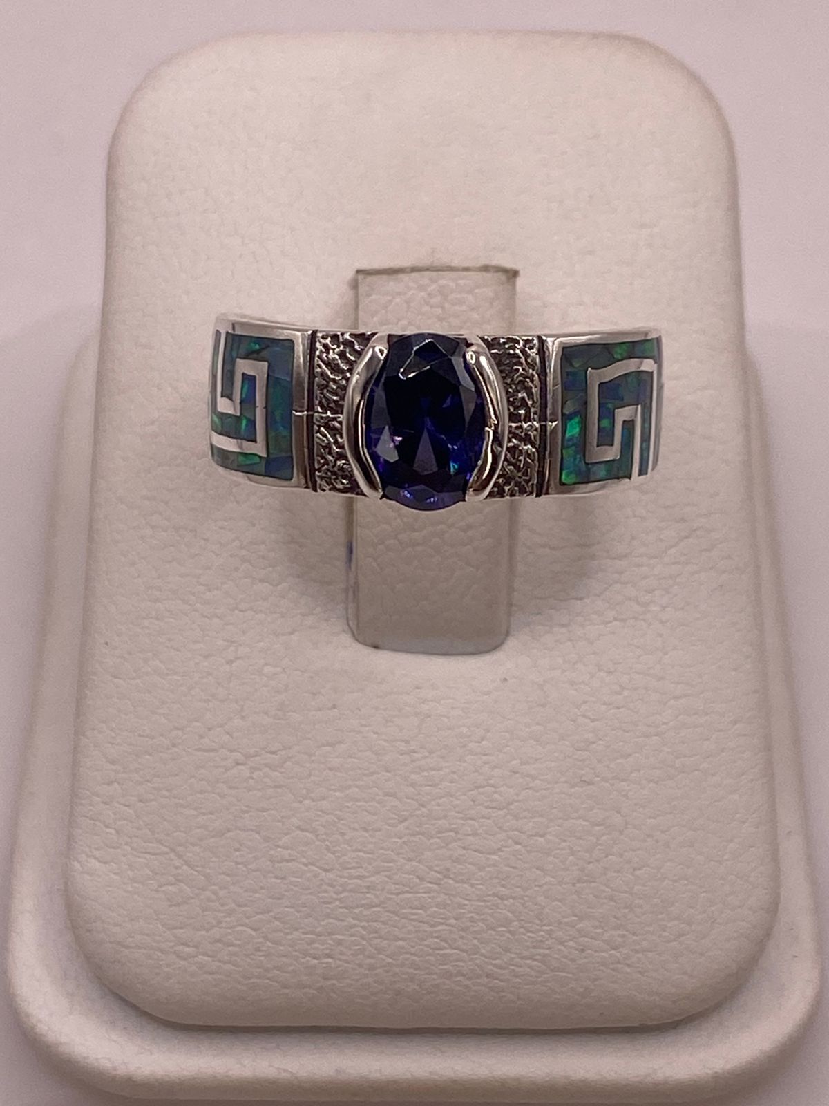 Anillo de Plata 950 con Ópalo de Fuego y Zirconia Azul — ángulo diagonal