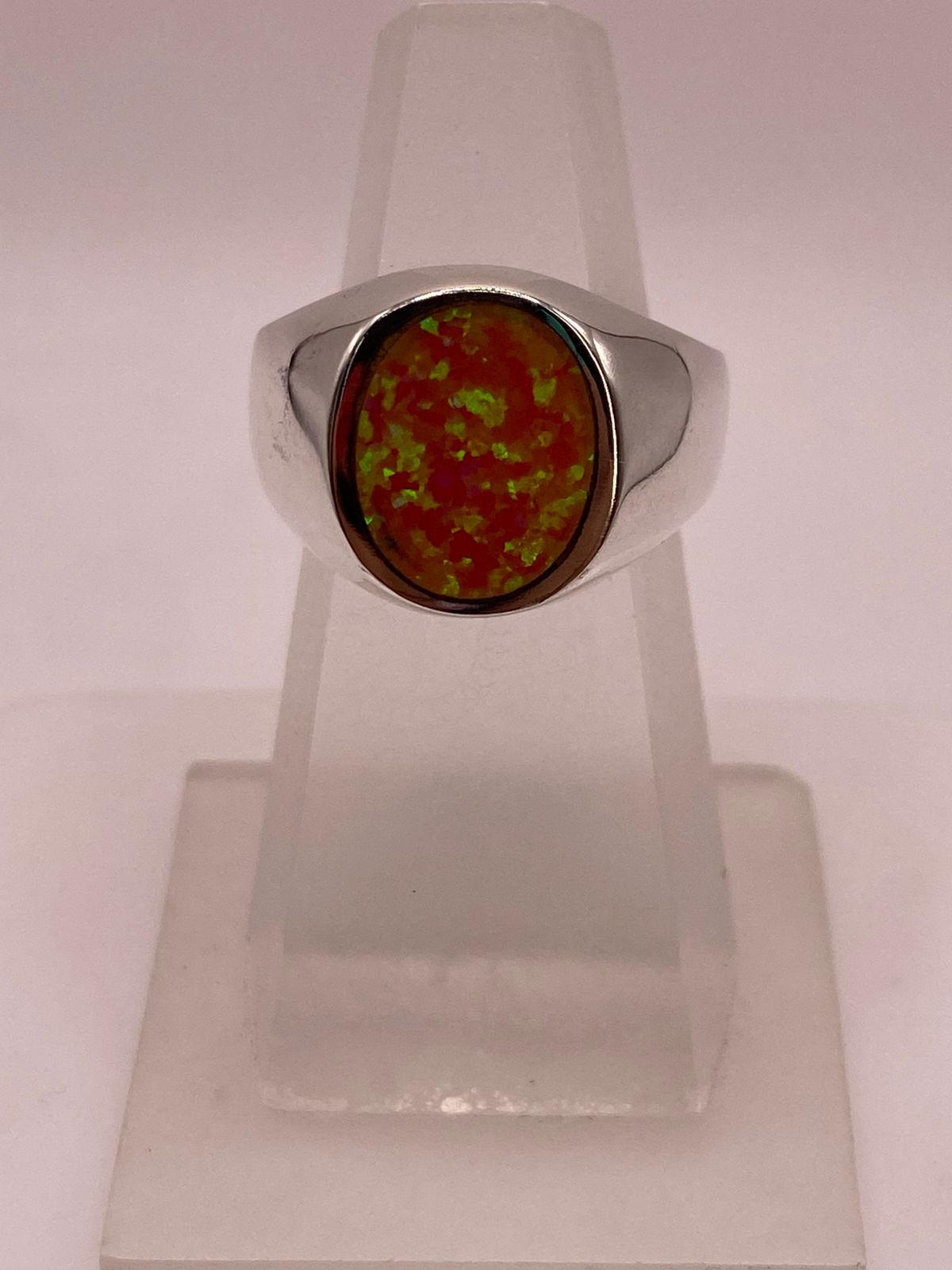 Anillo de Plata Ley .925 con Ópalo de Fuego Ovalado, vista frontal