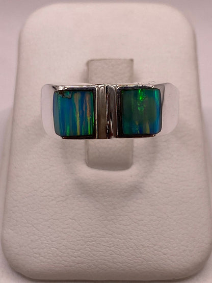 Anillo en Plata Ley 925 con Doble Incrustación de Ópalo de Fuego — detalle de acabado