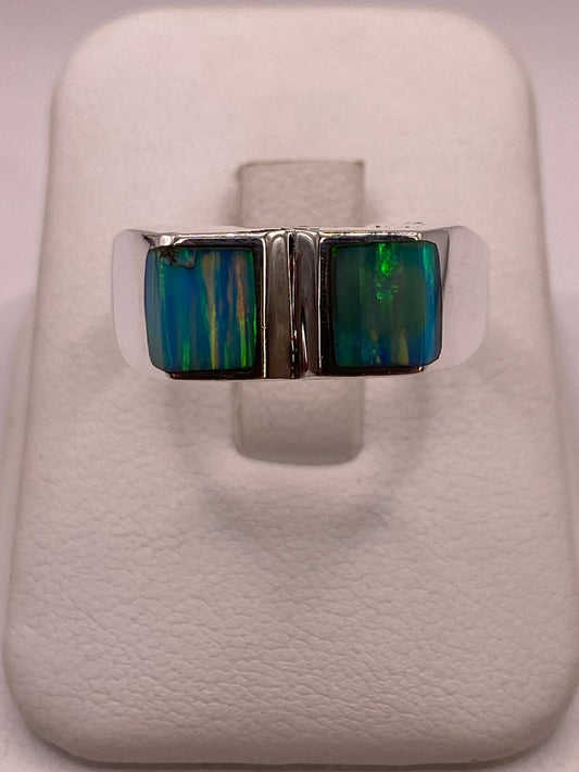 Anillo en Plata Ley 925 con Doble Incrustación de Ópalo de Fuego — detalle de acabado