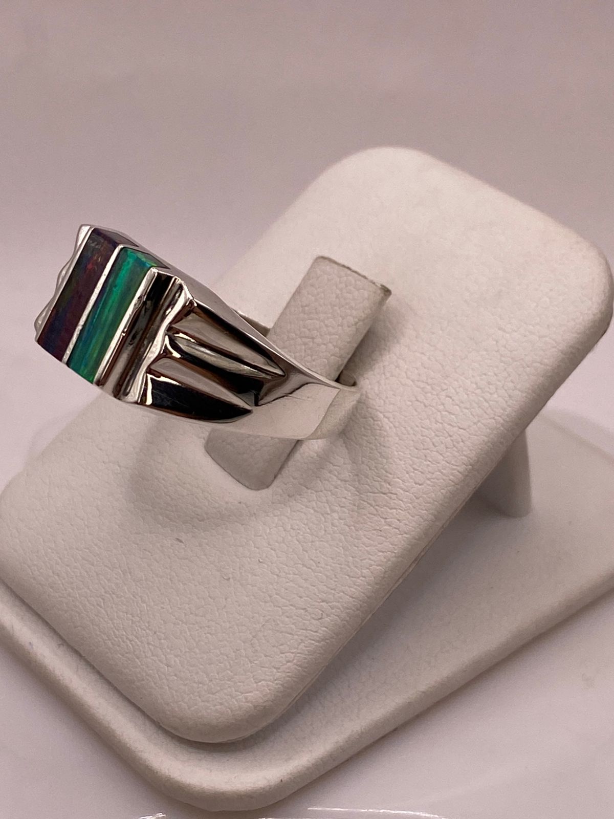 Anillo en Plata Ley 925 con Doble Incrustación de Ópalo de Fuego, vista frontal