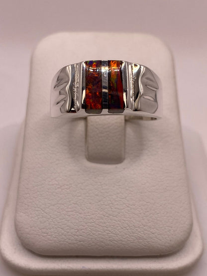 Anillo en Plata Ley 925 con Incrustación Vertical de Ópalo de Fuego, vista superior
