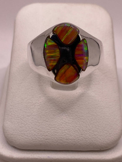 Anillo Plata Ley 925 con Ópalo de Fuego – Diseño Geométrico, vista de detalle