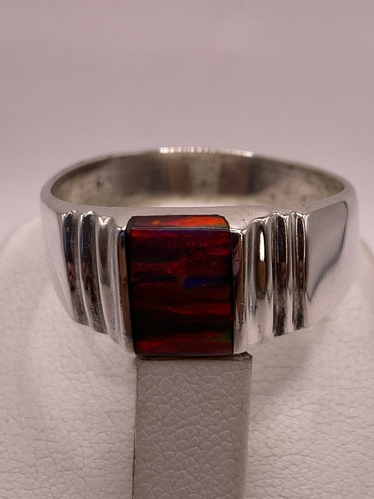 Anillo Plata Ley 925 con Ópalo de Fuego Diseño Moderno, vista superior