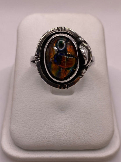 Anillo Plata Ley 925 con Ópalo de Fuego Diseño Ovalado Artesanal — ángulo diagonal