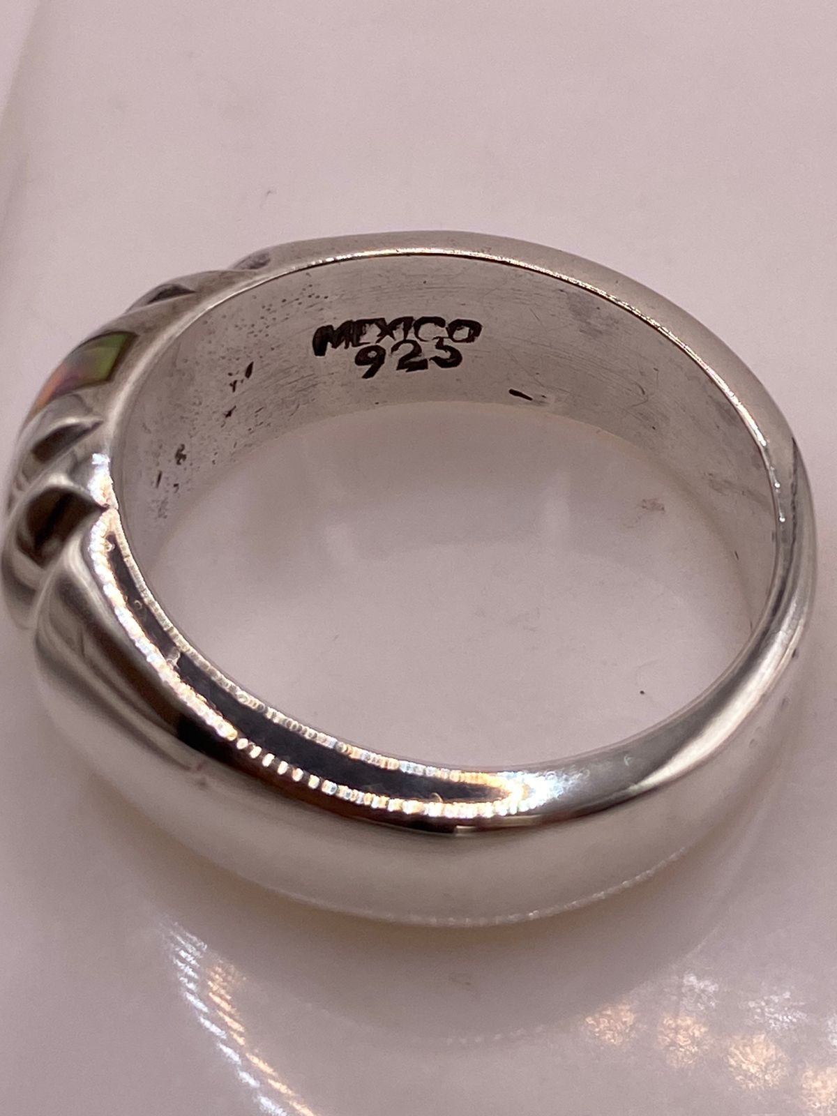 Anillo Plata Ley 925 con Ópalo de Fuego e Incrustación Vertical, sello de autenticidad Plata Ley .925