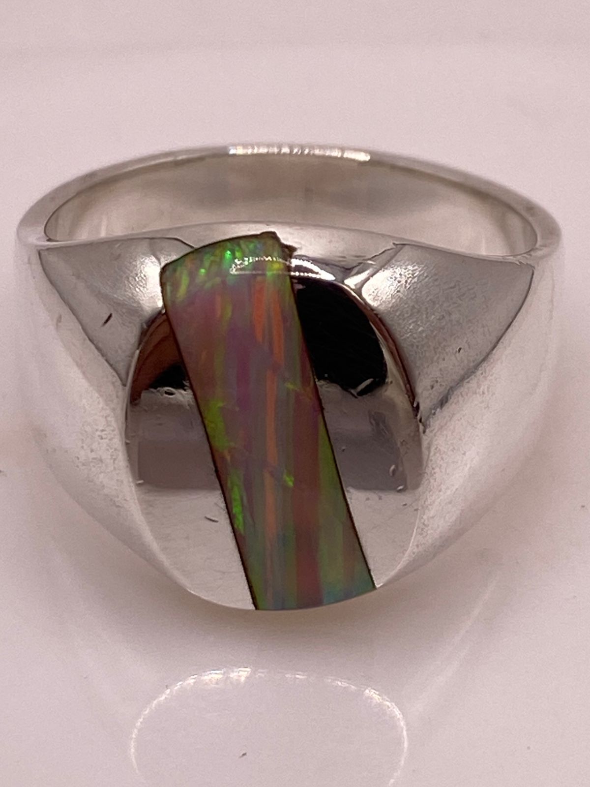 Anillo Plata Ley 925 Ópalo de Fuego Diseño Ovalado con Incrustación Diagonal, sello de autenticidad Plata Ley .925