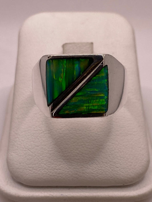 Anillo Plata Ley 925 con Ópalo de Fuego Diseño Contemporáneo Segmentado en báscula mostrando peso
