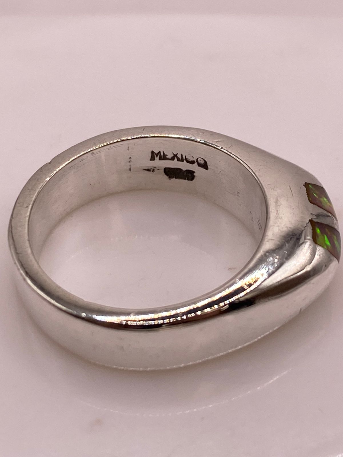 Anillo Plata Ley 925 con Ópalo de Fuego Diseño Moderno de Doble Incrustación, sello de autenticidad Plata Ley .925