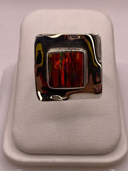 Anillo Plata Ley 925 con Ópalo de Fuego Montura Cuadrada Moderna, vista frontal