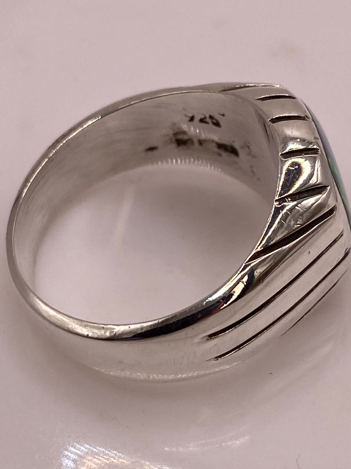 Anillo Plata Ley 925 con Ópalo de Fuego Diseño Moderno con Incrustación, sello de autenticidad Plata Ley .925