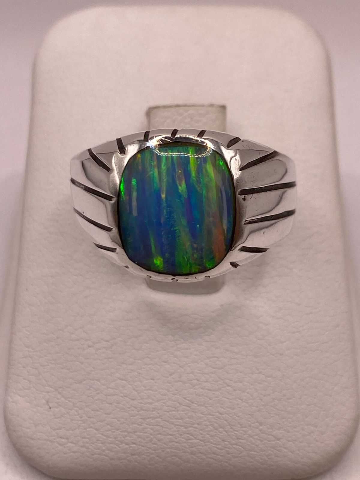 Anillo Plata Ley 925 con Ópalo de Fuego Diseño Moderno con Incrustación, vista superior