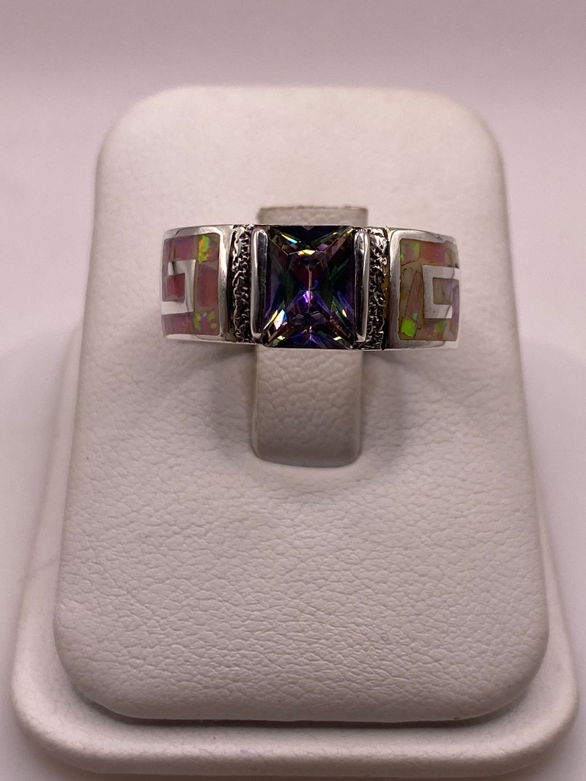 Anillo Plata Ley 950 con Ópalo de Fuego y Circonia Multicolor Diseño Greca, vista superior