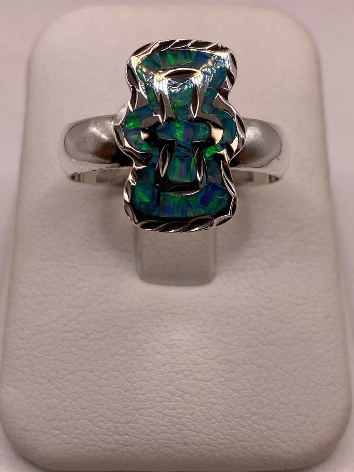 Anillo en Plata Ley 950 con Ópalo de Fuego Diseño con Figura de Cruz, vista frontal