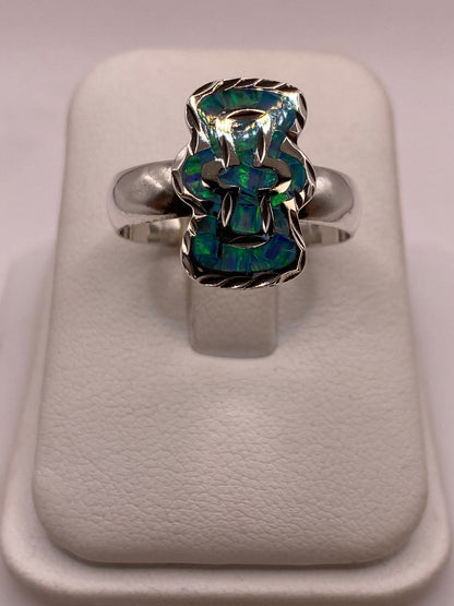 Anillo en Plata Ley 950 con Ópalo de Fuego Diseño con Figura de Cruz, vista de detalle
