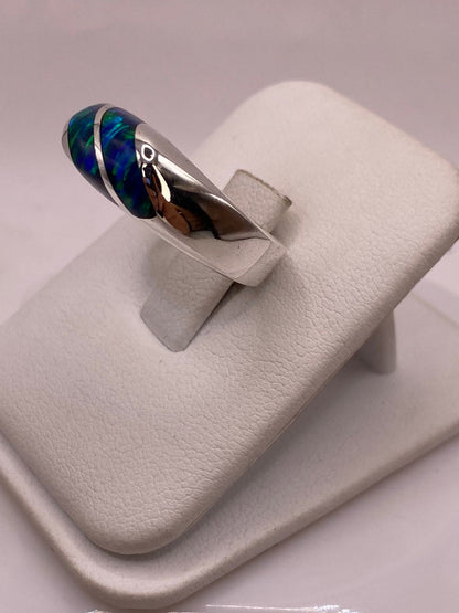Anillo en Plata Ley 950 con Ópalo de Fuego Diseño Moderno Diagonal, vista lateral