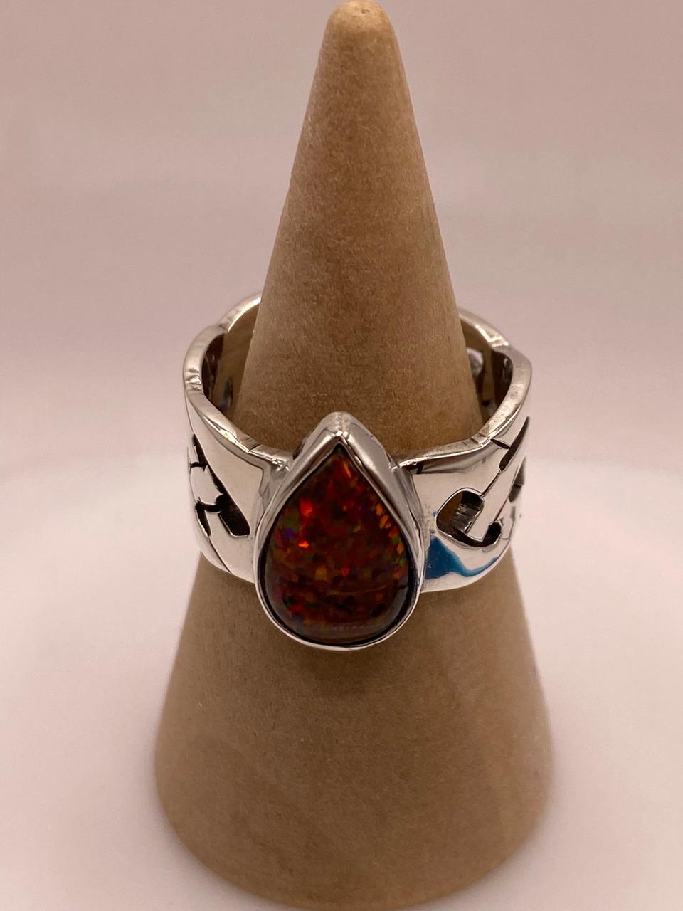 Anillo en Plata Ley 950 con Ópalo de Fuego en Forma de Gota, vista frontal