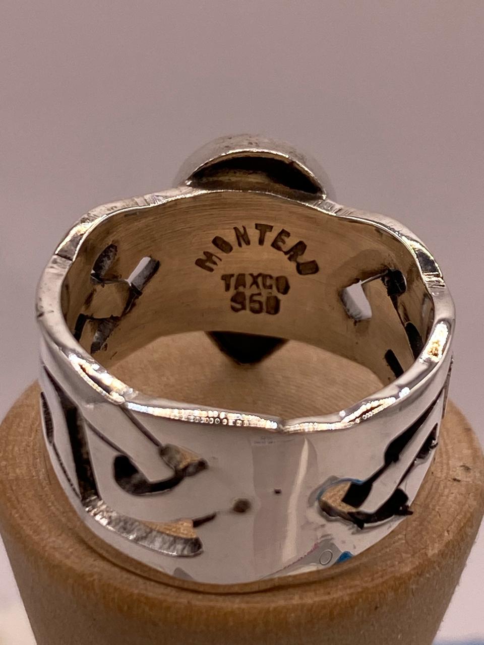 Anillo en Plata Ley 950 con Ópalo de Fuego en Forma de Gota, sello de autenticidad Plata Ley .925