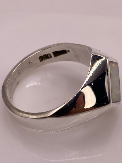 Anillo de Plata Ley 950 con Ópalo de Fuego en Montura Romboidal, sello de autenticidad Plata Ley .925