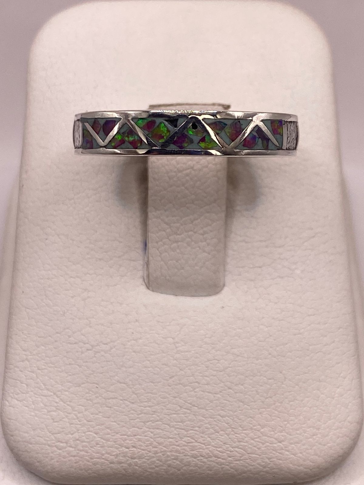 Anillo de Plata Ley 950 con Ópalo de Fuego Multicolor y Figuras Geométrica — ángulo diagonal