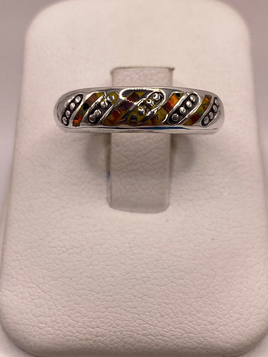 Anillo de Plata Ley 950 con Ópalo de Fuego Multicolor — ángulo diagonal