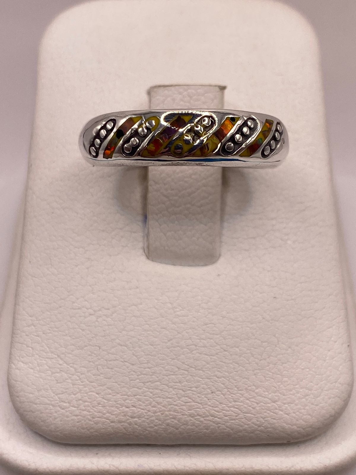 Anillo de Plata Ley 950 con Ópalo de Fuego Multicolor, vista lateral