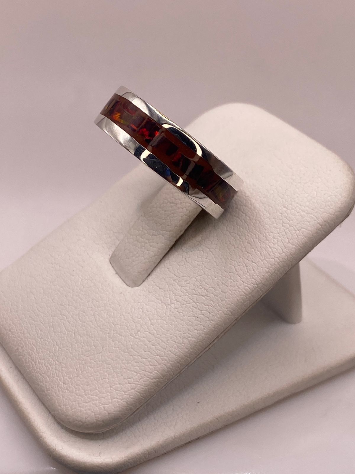 Anillo de Plata Ley 950 con Ópalo de Fuego Rojo Intenso, vista frontal