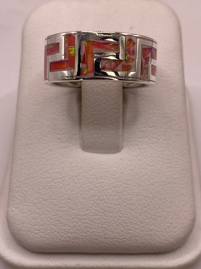 Anillo Plata Ley 950 con Ópalo de Fuego Rosado Diseño Geométrico Tipo Greca, vista lateral
