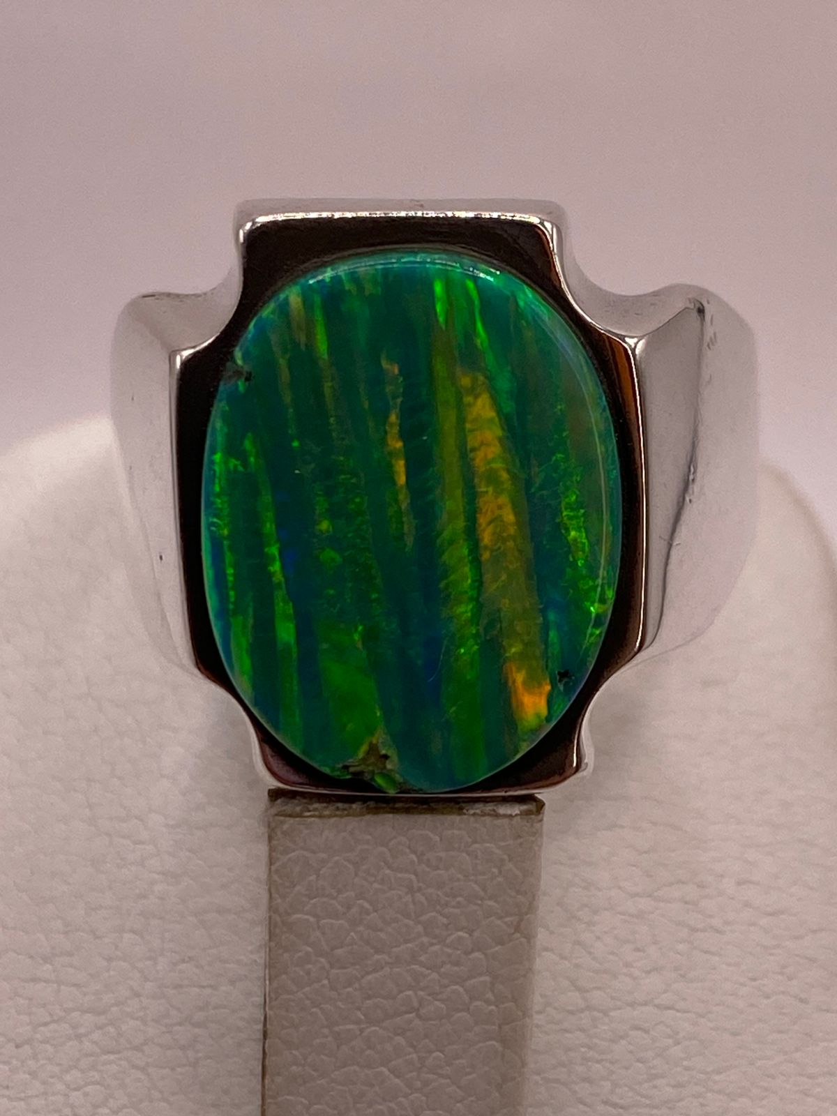 Anillo Plata Ley 950 con Ópalo de Fuego Diseño Contemporáneo, vista superior
