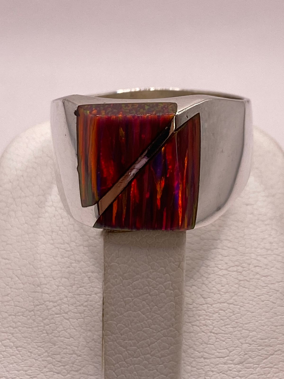 Anillo Plata Ley 925 Ópalo de Fueg Diseño Moderno con Incrustación Diagonal