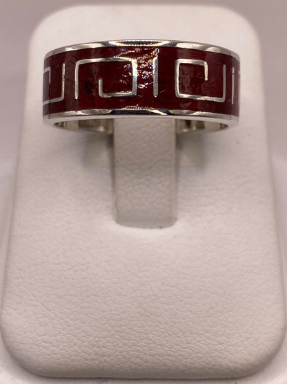 Anillo de Plata .925 con Coral Rojo – Diseño Geométrico Clásico — vista lateral
